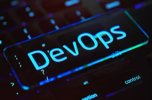 Read more about the article DevOps ve Sürekli Entegrasyon/Sürekli Dağıtım (CI/CD): Uygulamaların Hızlı ve Güvenilir Bir Şekilde Teslim Edilmesi